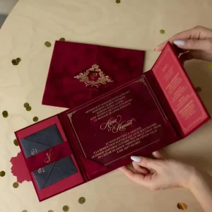 Classic Burgundy Velvet Wedding Invitations Card Pocket Envelope Folder Gold Foil Hardcover Folios Invitation Mariage