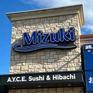 Custom 3D LED Channel Letters Sign Acrylic Front Illuminated Letters Outdoor Signage for Business Store Branding