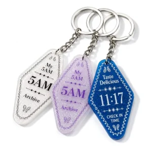 Custom Anime Acrylic Motel Hotel Keychain with Personalized Logo & Room Number Waterproof Lightweight Fashion