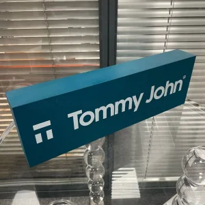 Custom Color Acrylic Logo Block Sign Luxury Brand Display for Retail Store Made in China Guangxi