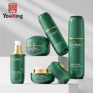 Custom Color Logo Vertical Stripe Cylindrical Lotion Bottle Cosmetic Packaging Container Plastic Bottle Serum Bottle