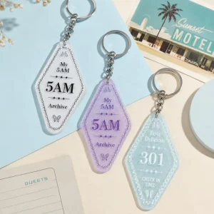 Custom Creative Cute Anime Acrylic Motel Hotel Keychain Personalized Logo Room Number Waterproof Lightweight Protection Fashion
