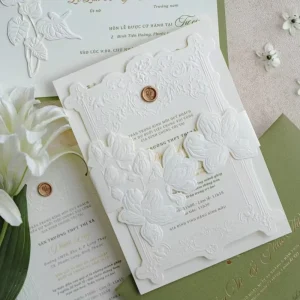 Custom Design and Color Laser Cut Velvet Art Paper Hot Stamped Luxury Elegant Wedding Invitations Wedding Invitation Card