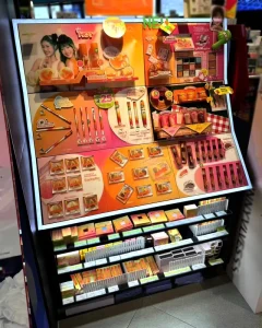 Custom LED Display Stand for Cosmetics for Perfume Lipstick Facial Face Packs Jewelry Storage Metal Rack Boutique Watch Showcase