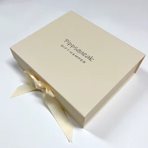 Custom Luxury Matte Beige Rigid Magnetic Closure Packaging Boxes Gift Box For Retail Gifts