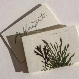 Custom Minimalist Business Cards for Networking Industry Exhibitions Coated Paper Screen Printed Embossed