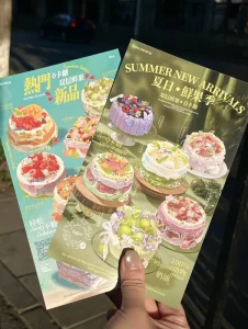 Custom Printed Flyers with Hot Stamping & UV Printing on Kraft or Art Paper Personalized Advertising Materials