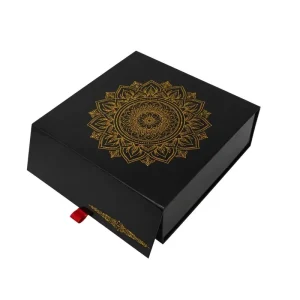 Custom logo Gold Stamping Magnetic Closure Folding Paperboard Box for Clothing Gift Packaging Eco friendly