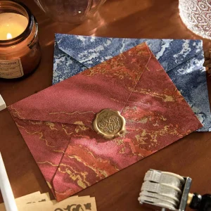 Customized Design of High end Embossed Envelope Kraft Paper Greeting Card New Year Holiday Postcard Handwritten Greeting Card