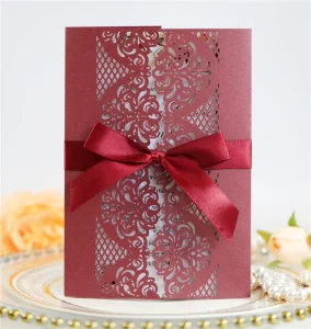 Customized Luxury Wedding Invitations Cards Designs Kits Laser Cut Hollow Rose Pocket Wedding Invitations With Envelopes