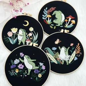 Cute Frog Suzhou Embroidery Fabric Hanging Painting Handmade DIY Kit Colorful Floral English Living Room