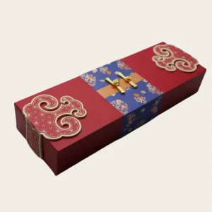 Elegant Custom Gift Boxes with New Design Printed on Paperboard with Matt Lamination for Presenting Luxury Gifts