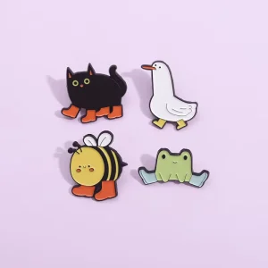Exquisite Everything Animal Brooch Cute Metal Badge Black Cat Bee Duck Boots – Offset Silk Screen Digital Printing Girls’ Gift