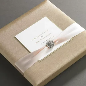Factory Low cost Custom Luxury Exquisite Envelope Embossed Wedding Invitation