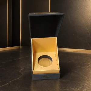 High End Black Gold Candle Gift Packaging Box with Magnetic Lid Round Insert and Custom Printing Design
