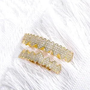 Hiphop CZ Paved Zircon Grillz 18Gold Teeth Decoration Brass Grills with Heart Shape Men Specially Designed for Gift