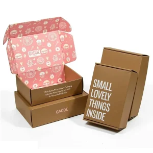 Kraft Cardboard Mailing Packaging Boxes Custom Logo for Wig Clothing Cosmetic Industries Features Embossing Printing