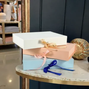 Luxury Custom Magnetic Gift Box High End PR Packaging With Large Logo Printed Rigid Foldable Cardboard Box