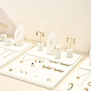 Luxury Microfiber Jewelry Display Stands for Stores, Custom Display Set with 24x15x1.2cm Size