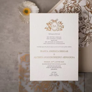 Luxury White Gold Baroque Textured Paper Wedding Invitation Card With Envelope Vellum Overlay Foil Embossed Custom Printing