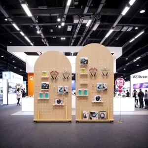 SHOWSKY Exhibition Hall Perforated Board Display Rack Adjustable Layer Spacing Movable Floor Standing 18mm Thickness Commercial